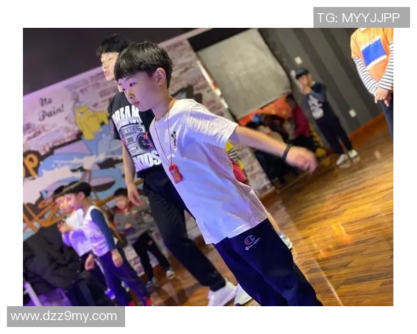 北京街舞队荣登街舞状态排行榜第一名引领全国潮流风尚