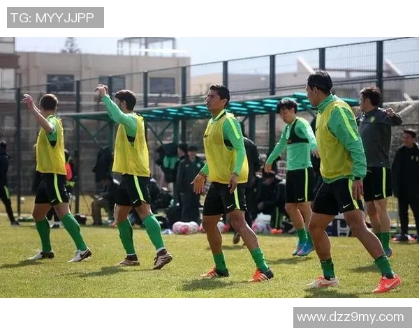 南湾足球：激情与梦想交织的绿茵场上演绎青春的无限可能